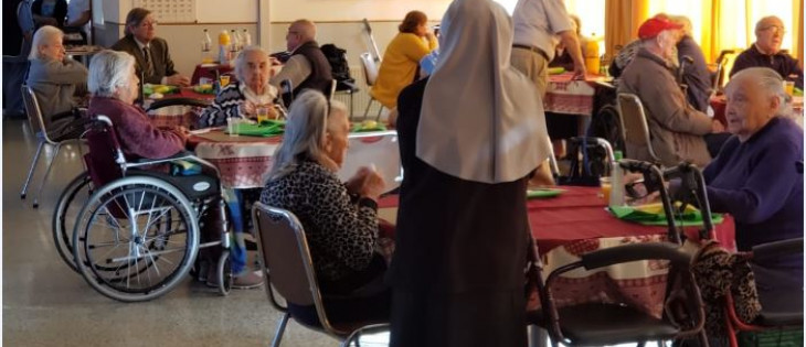 DIA DE LA MADRE EN HOGAR DE ANCIANOS HERMANITAS DE LOS POBRES