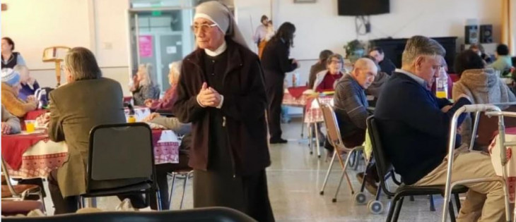 DIA DE LA MADRE EN HOGAR DE ANCIANOS HERMANITAS DE LOS POBRES